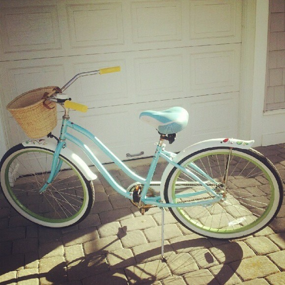 Meet your Posher, Amy - Picture 1 of 1